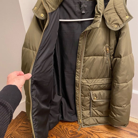 JCrew New Olive Green Puffer Coat, super warm and cozy, black fur hood, SMALL - Picture 3 of 7